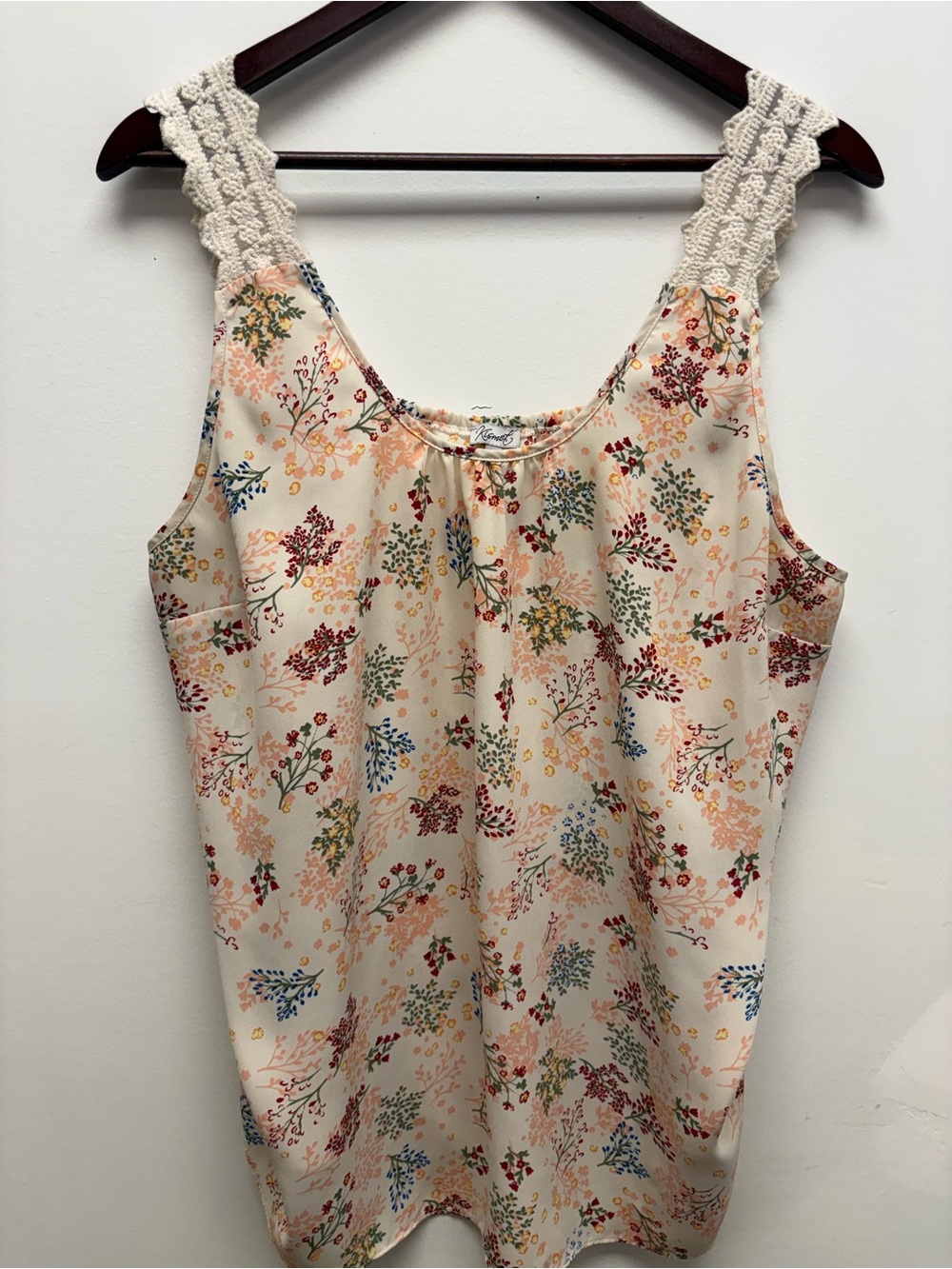 4 for $25 🌸 Kismet Floral Tank Top (Size XL) 🌸